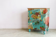 Load image into Gallery viewer, Seed Catalogue IOD Decor Transfer