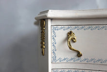 Load image into Gallery viewer, Bella IOD Decor Stamp *Retired*