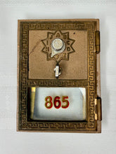 Load image into Gallery viewer, Vintage 1962 Keyless Lock Co. Post Office Box Door - No. 865
